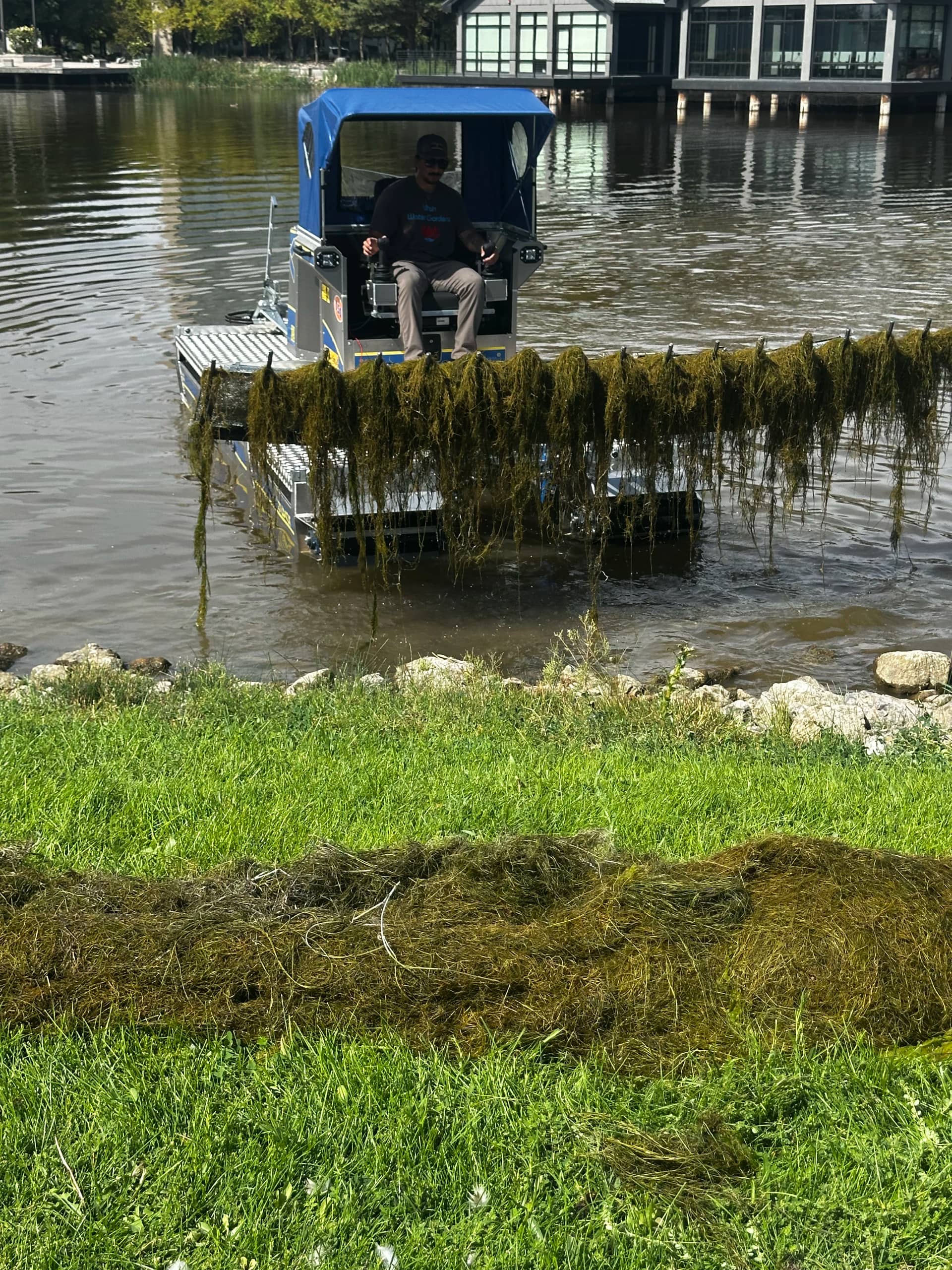 Deep muck recovery by The Water Raptor