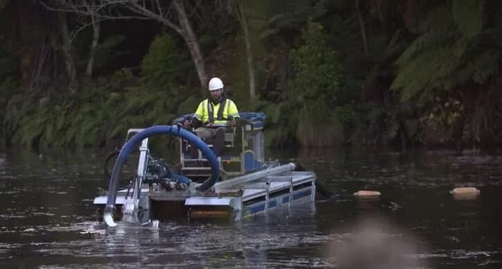 Sonic algae control deployment